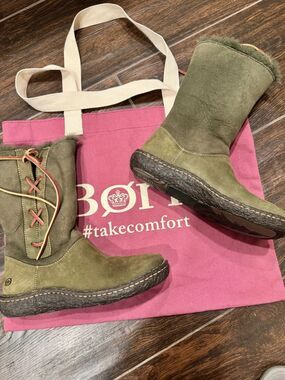 Born Ollie Fleece Lined Lace Up Snow Boots Green Size 6